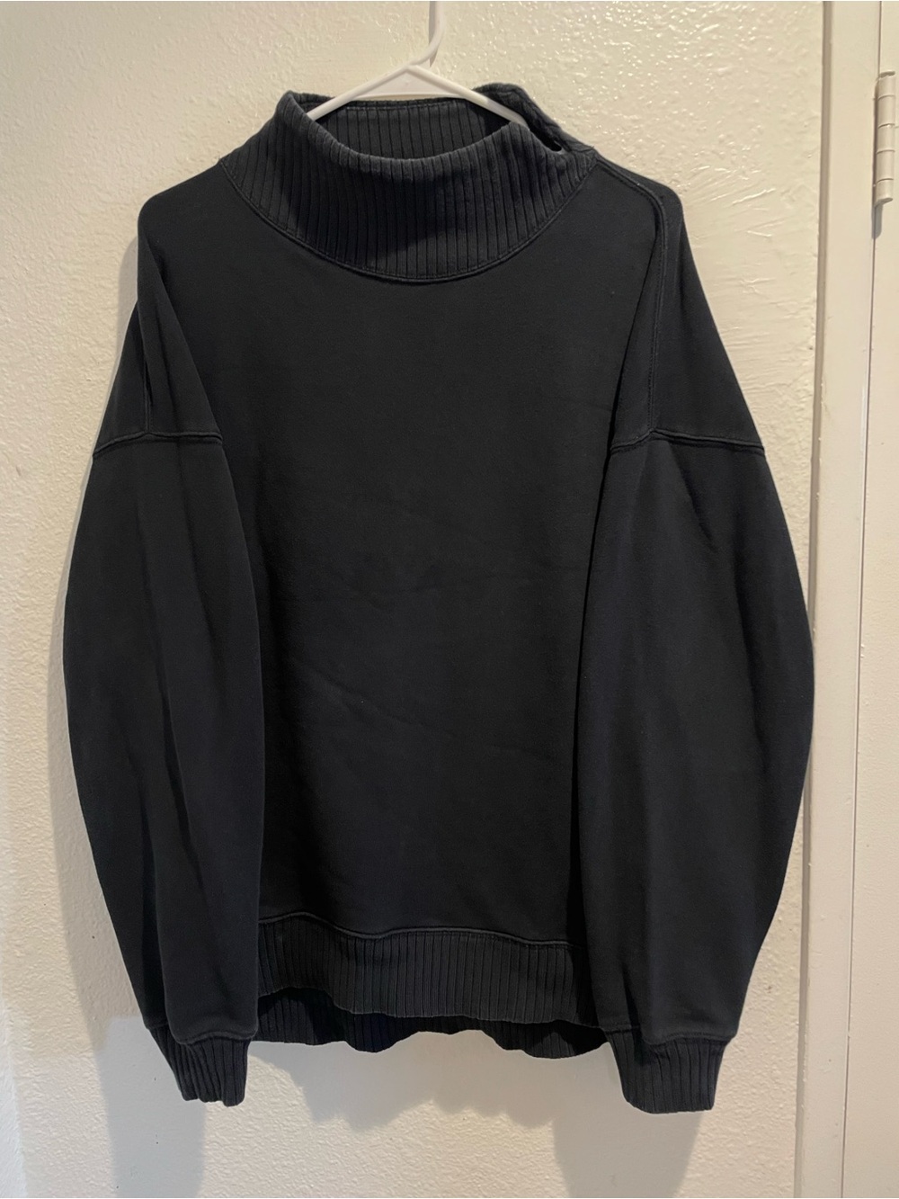 ✨ Aerie OFFLINE Black Cloud Fleece Oversized Mock Neck Slit Pullover M COZY ✨